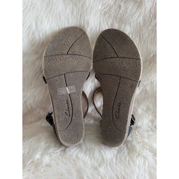 Clarks Qwin Adonia Black, White and Tan Leather Gladiator Sandal Size 6.5M - Picture 6 of 7